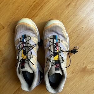 salomon xt6 in M6/W7, gently used